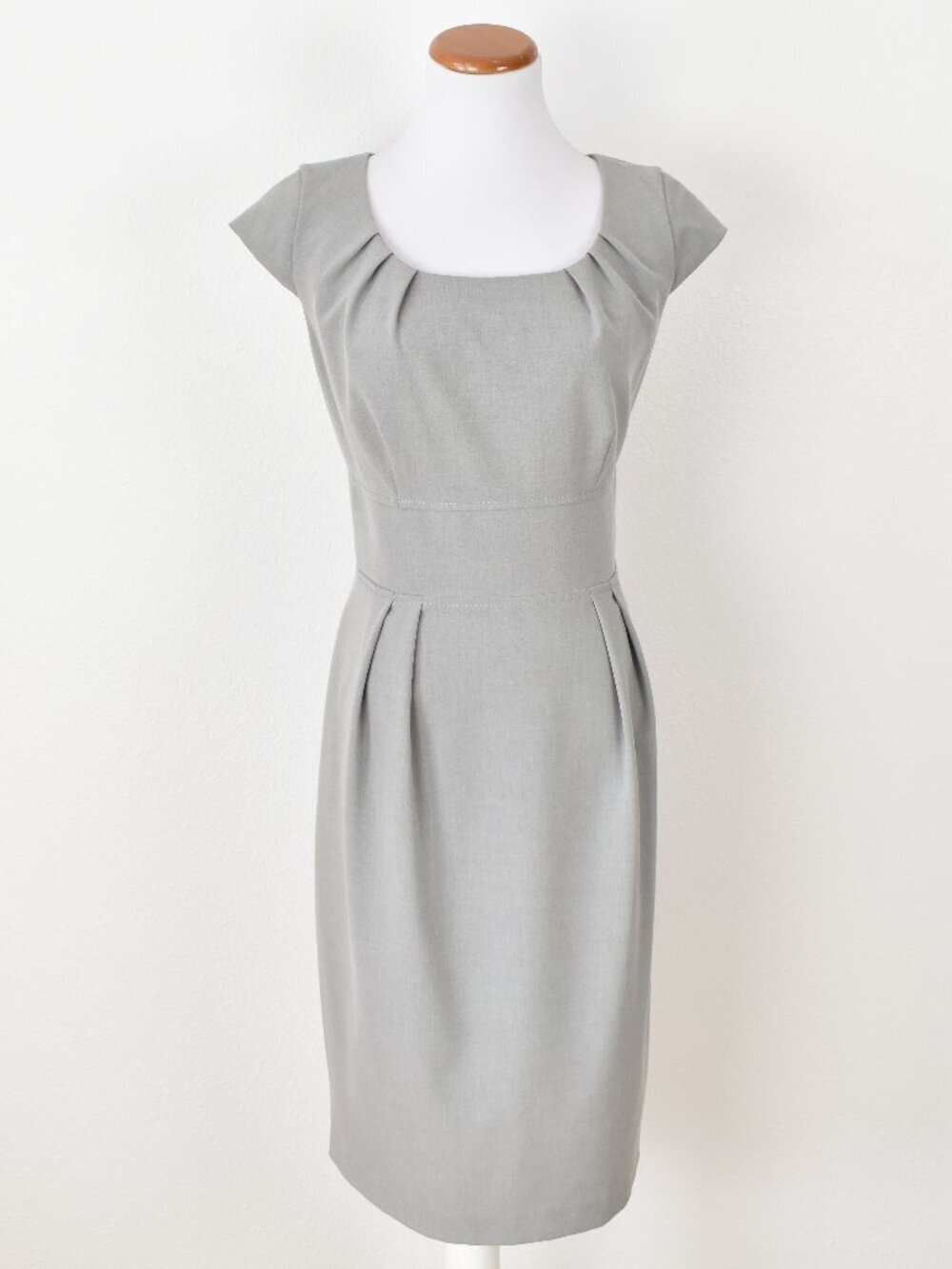 Calvin Klein Fitted Pleated Sheath Dress Gray - 10